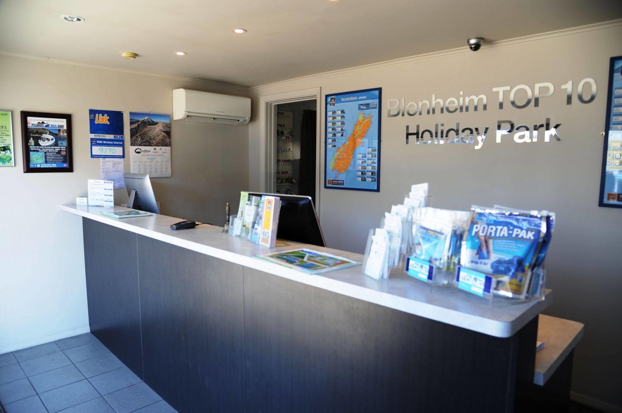 Blenheim Bridges Holiday Park ภายนอก รูปภาพ