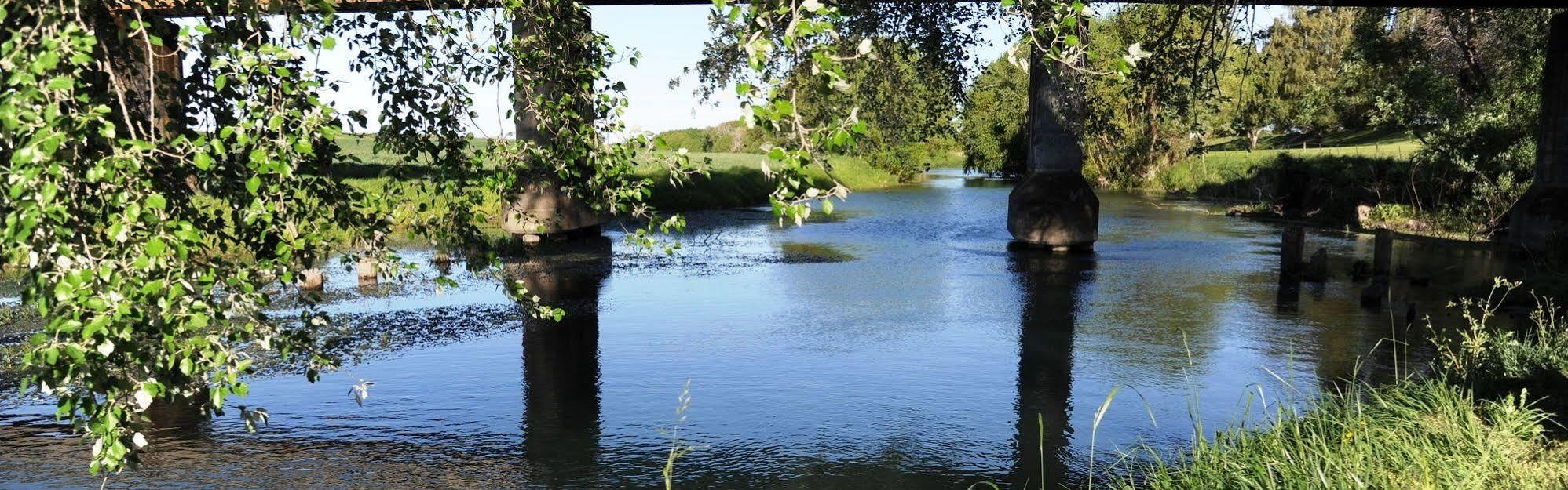 Blenheim Bridges Holiday Park ภายนอก รูปภาพ