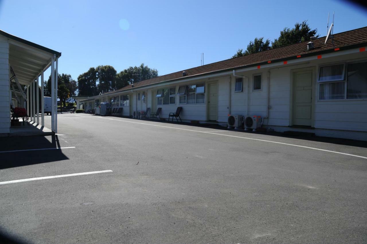 Blenheim Bridges Holiday Park ภายนอก รูปภาพ