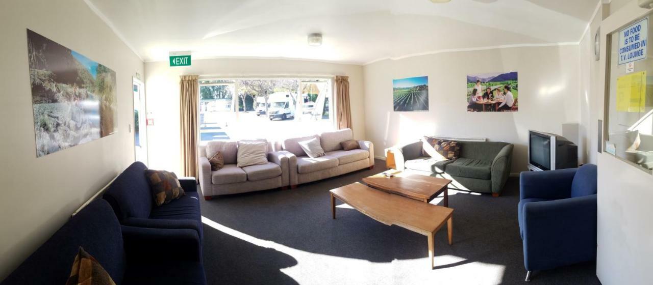 Blenheim Bridges Holiday Park ภายนอก รูปภาพ